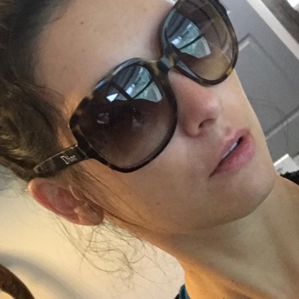 Dior Sunglass w/ Setup - Picture 2 of 13
